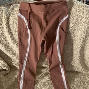 Workout leggings with pockets